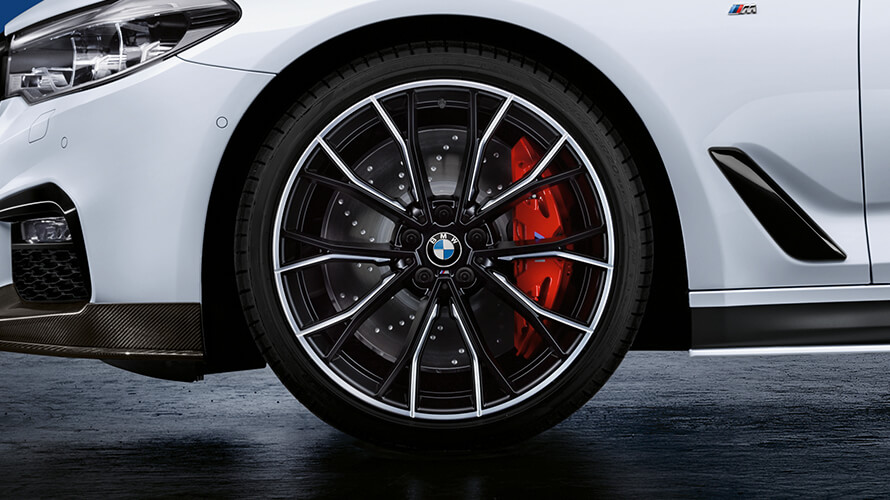 20” Double-Spoke 669 M in Jet Black Matte, Pirelli 20” Double-Spoke 669 M in Jet Black Matte, Pirelli
